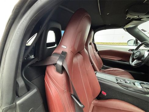 Used 2019 MAZDA MX-5 Miata Grand Touring image 15
