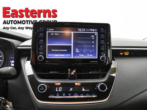 Used 2022 Toyota Corolla LE FWD image 11