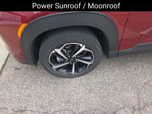 Certified 2023 Chevrolet TrailBlazer RS w/ Sun and Liftgate Package AWD/4WD image 9
