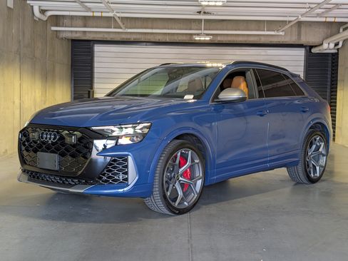 Used 2025 Audi RS Q8 performance AWD/4WD image 1
