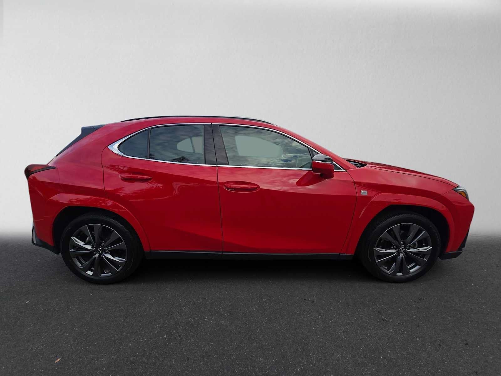 Used 2024 Lexus UX 250h F Sport AWD/4WD image 2