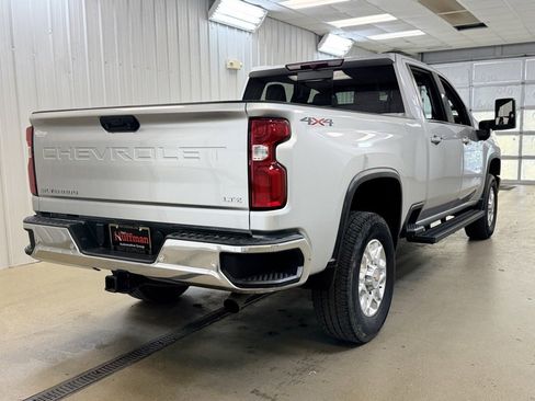 Used 2023 Chevrolet Silverado 2500 LTZ w/ LTZ Convenience Package image 6