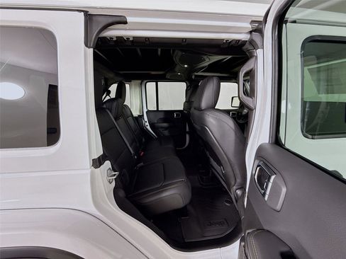 New 2025 Jeep Wrangler Unlimited Rubicon 392 image 29