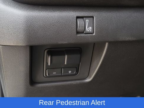 Used 2024 Chevrolet Colorado Trail Boss w/ Technology Package AWD/4WD image 22