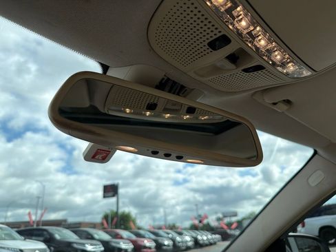 Used 2015 Mercedes-Benz C 300 4MATIC Sedan image 32