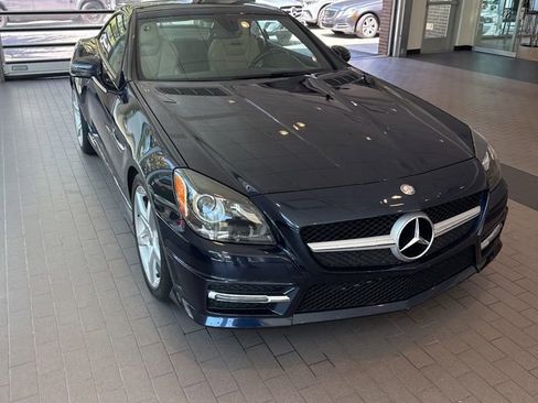 Used 2016 Mercedes-Benz SLK 300 image 1