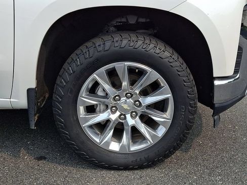 Used 2019 Chevrolet Silverado 1500 LTZ w/ LTZ Premium Package AWD/4WD image 8