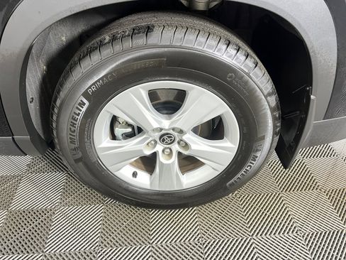 Used 2025 Toyota Grand Highlander FWD image 26