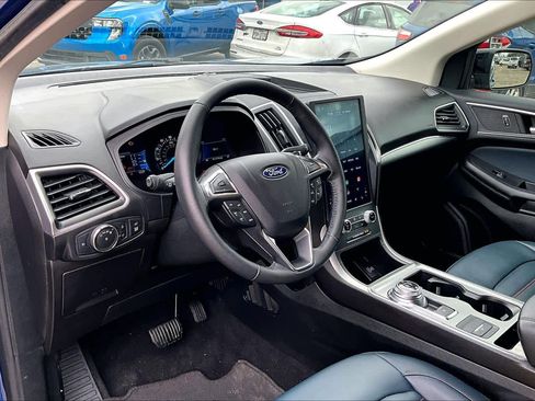 Used 2022 Ford Edge SEL w/ Sport Appearance Package image 17