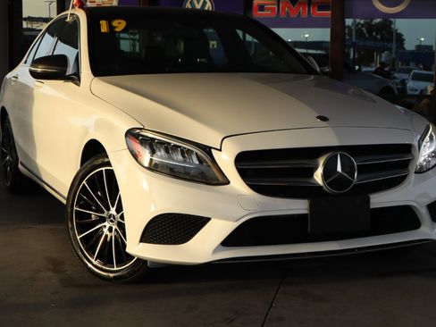 Used 2019 Mercedes-Benz C 300 4MATIC Sedan image 2