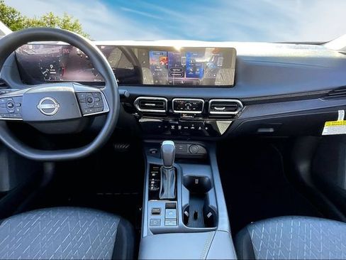 New 2026 Nissan Sentra SV w/ SV Convenience Package FWD image 5