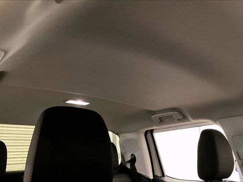 Certified 2025 Ford Maverick XL image 21