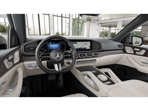 New 2026 Mercedes-Benz GLS 450 4MATIC image 3