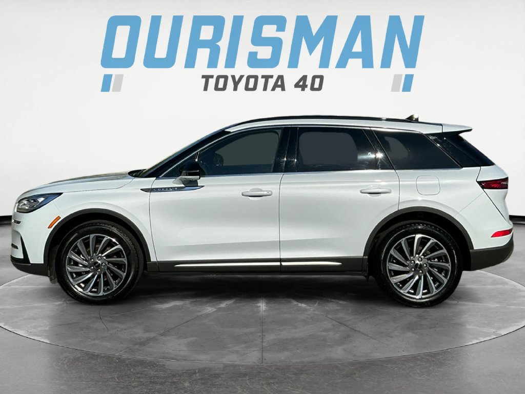 Used 2026 Lincoln Corsair Reserve w/ Rear Removable Package Tray AWD/4WD image 4