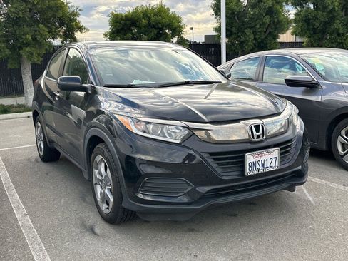 Used 2019 Honda HR-V LX image 2
