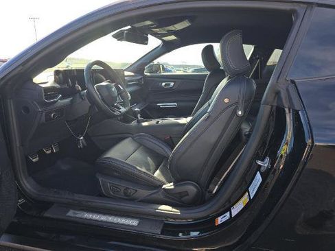 Used 2025 Ford Mustang GT Premium image 6