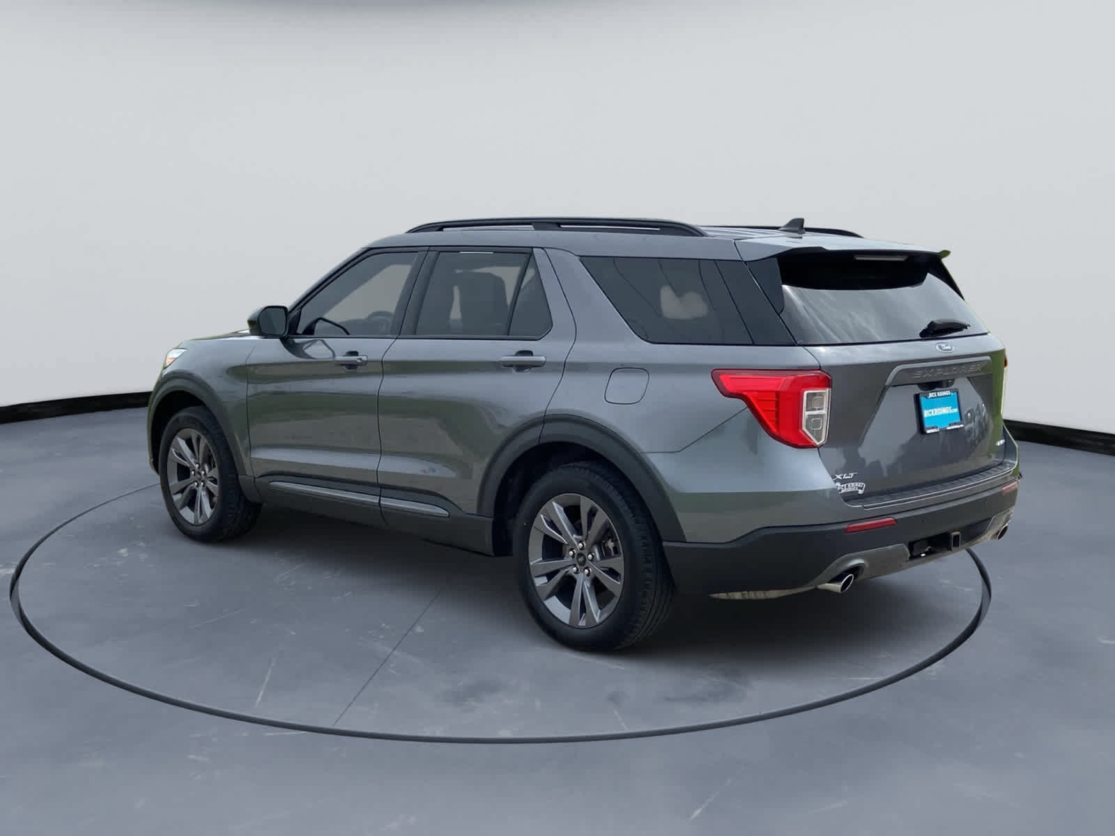 Used 2023 Ford Explorer XLT w/ Equipment Group 202A AWD/4WD image 10