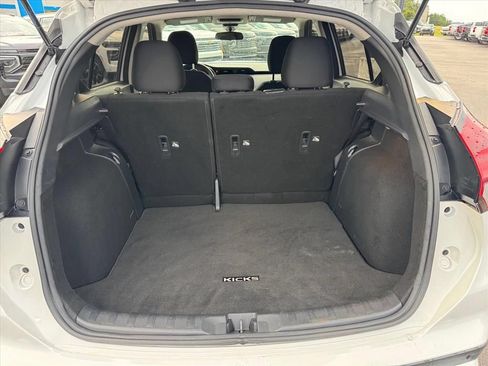Used 2023 Nissan Kicks S FWD image 10