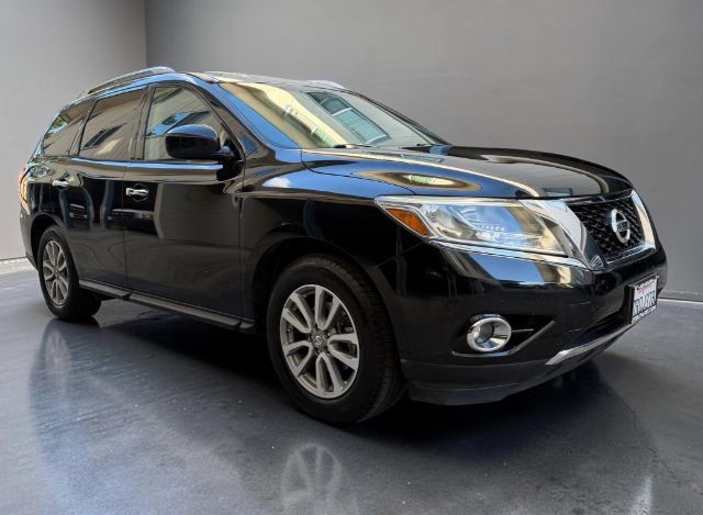 Used 2016 Nissan Pathfinder SV FWD image 9