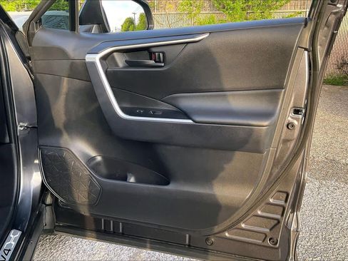 Used 2024 Toyota RAV4 LE image 22