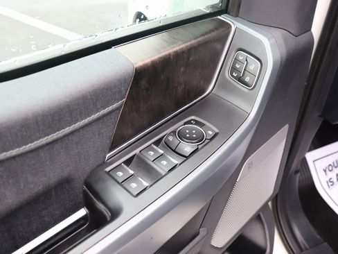 Used 2023 Ford F150 Lariat w/ Trailer Tow Package image 32