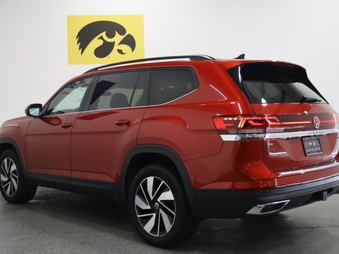 Used 2024 Volkswagen Atlas SE image 9