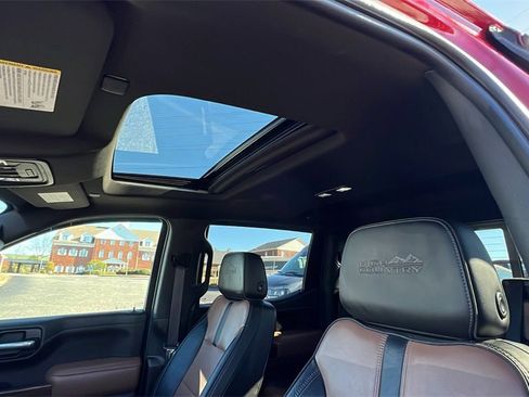 Certified 2021 Chevrolet Silverado 1500 High Country w/ Technology Package image 15