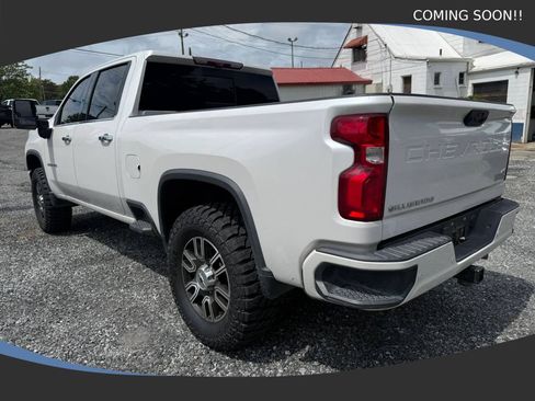 Used 2022 Chevrolet Silverado 2500 High Country w/ Z71 Off-Road Package AWD/4WD image 3