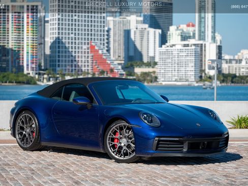 Used 2020 Porsche 911 Carrera S image 2