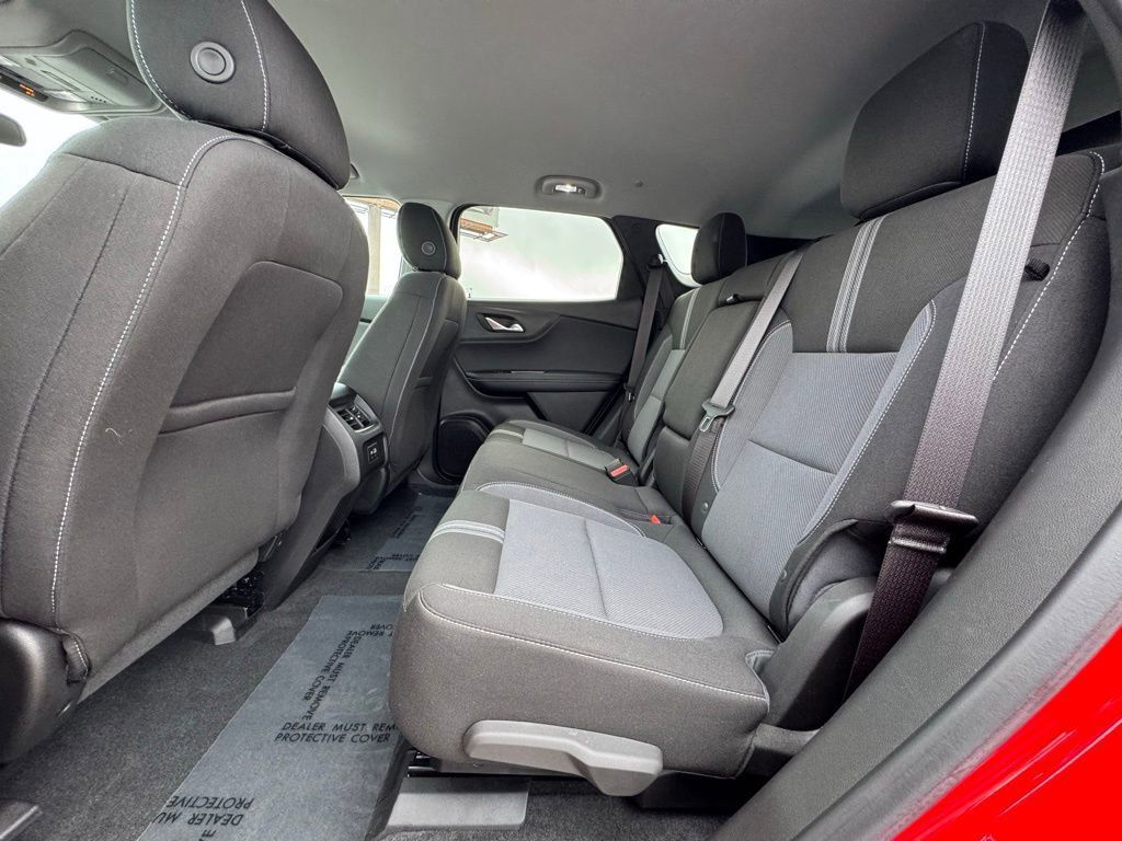 Used 2024 Chevrolet Blazer LT w/ Convenience Package FWD image 34