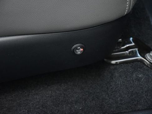 Used 2022 Toyota Tacoma TRD Sport image 14