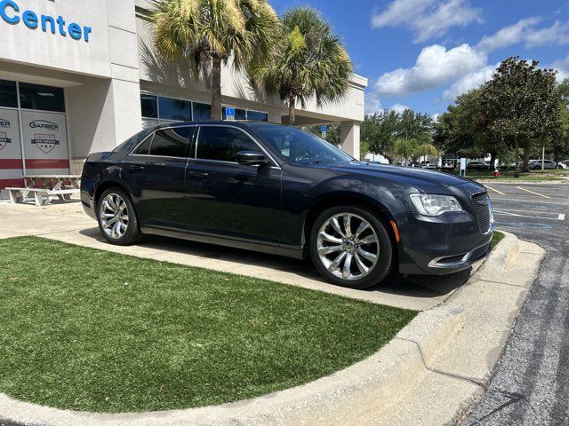 Used 2019 Chrysler 300 Touring L w/ Quick Order Package 22F RWD image 2