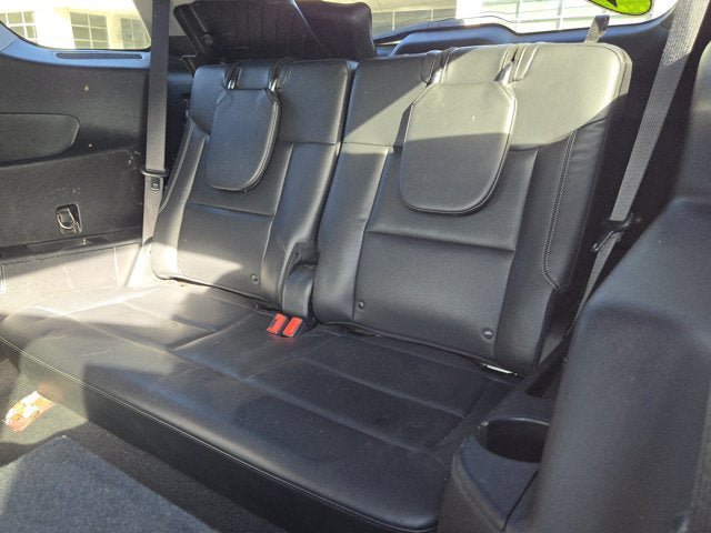 Used 2020 Ford Explorer XLT w/ Equipment Group 202A AWD/4WD image 18