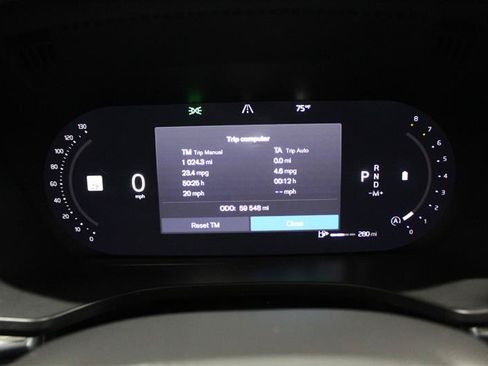 Used 2022 Volvo XC60 B5 Momentum w/ Protection Package Premier FWD image 19