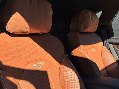 New 2025 Bentley Bentayga Mulliner image 29