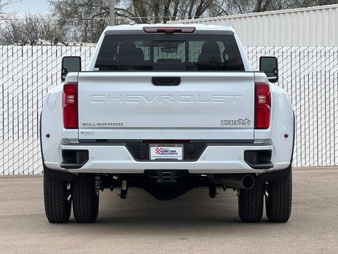 New 2026 Chevrolet Silverado 3500 High Country w/ High Country Premium Package AWD/4WD image 5