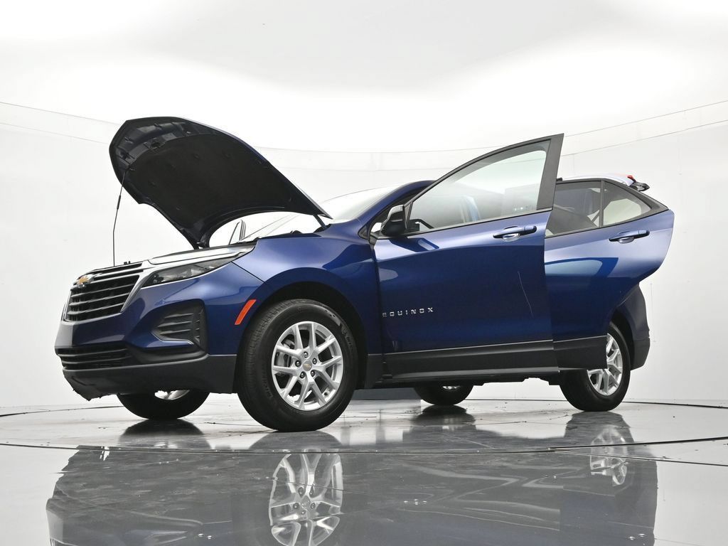 Used 2023 Chevrolet Equinox LS w/ LS Convenience Package FWD image 47