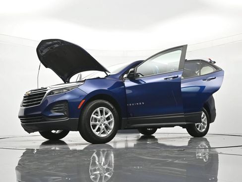 Used 2023 Chevrolet Equinox LS w/ LS Convenience Package FWD image 47
