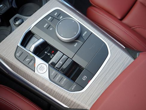 New 2026 BMW 330i Sedan w/ M Sport Package image 18