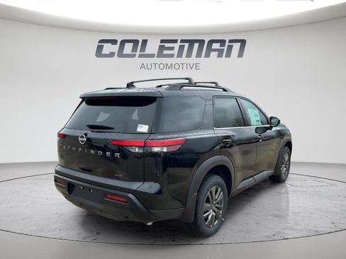 New 2026 Nissan Pathfinder SV image 5