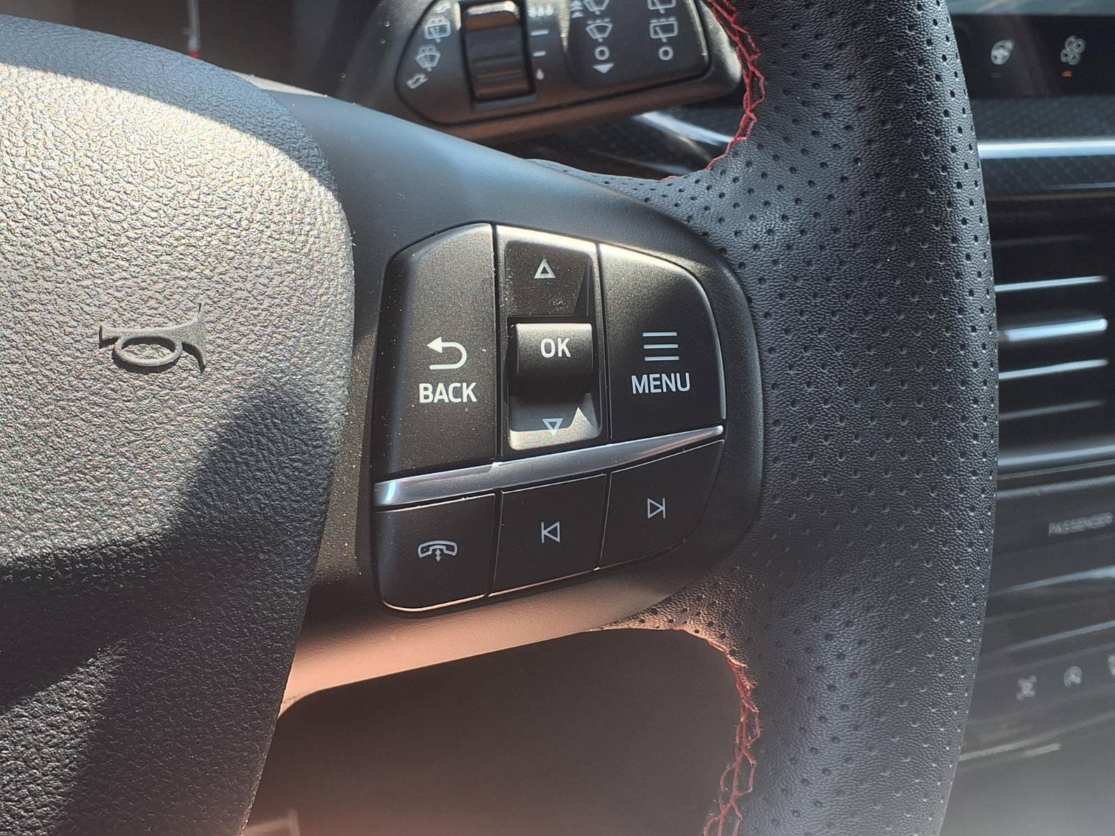 Used 2023 Ford Escape ST-Line w/ Tech Pack #1 AWD/4WD image 32