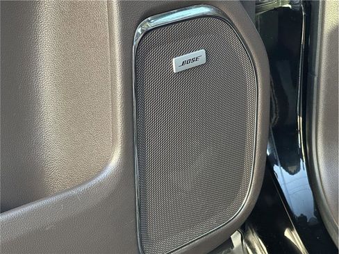 Used 2017 Chevrolet Silverado 1500 High Country image 25