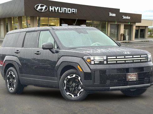 New 2026 Hyundai Santa Fe SE image 2