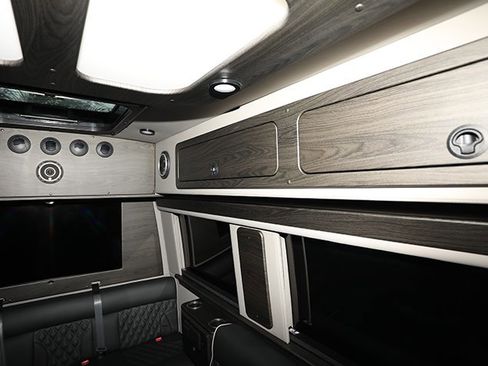 Used 2024 Mercedes-Benz Sprinter 3500 image 23