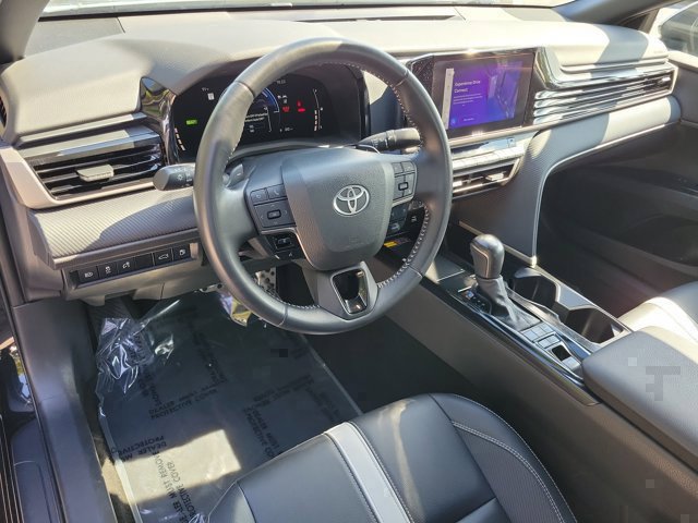Used 2025 Toyota Camry SE FWD image 19