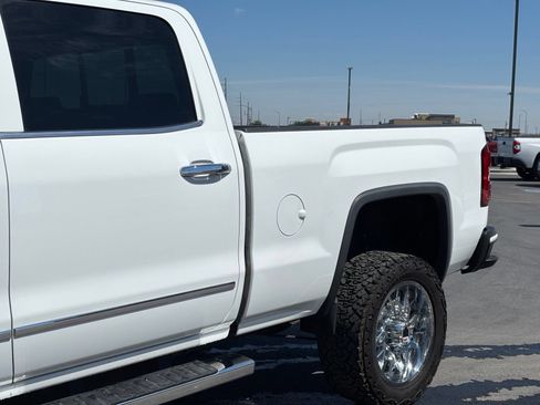 Used 2015 GMC Sierra 2500 Denali w/ Duramax Plus Package AWD/4WD image 7