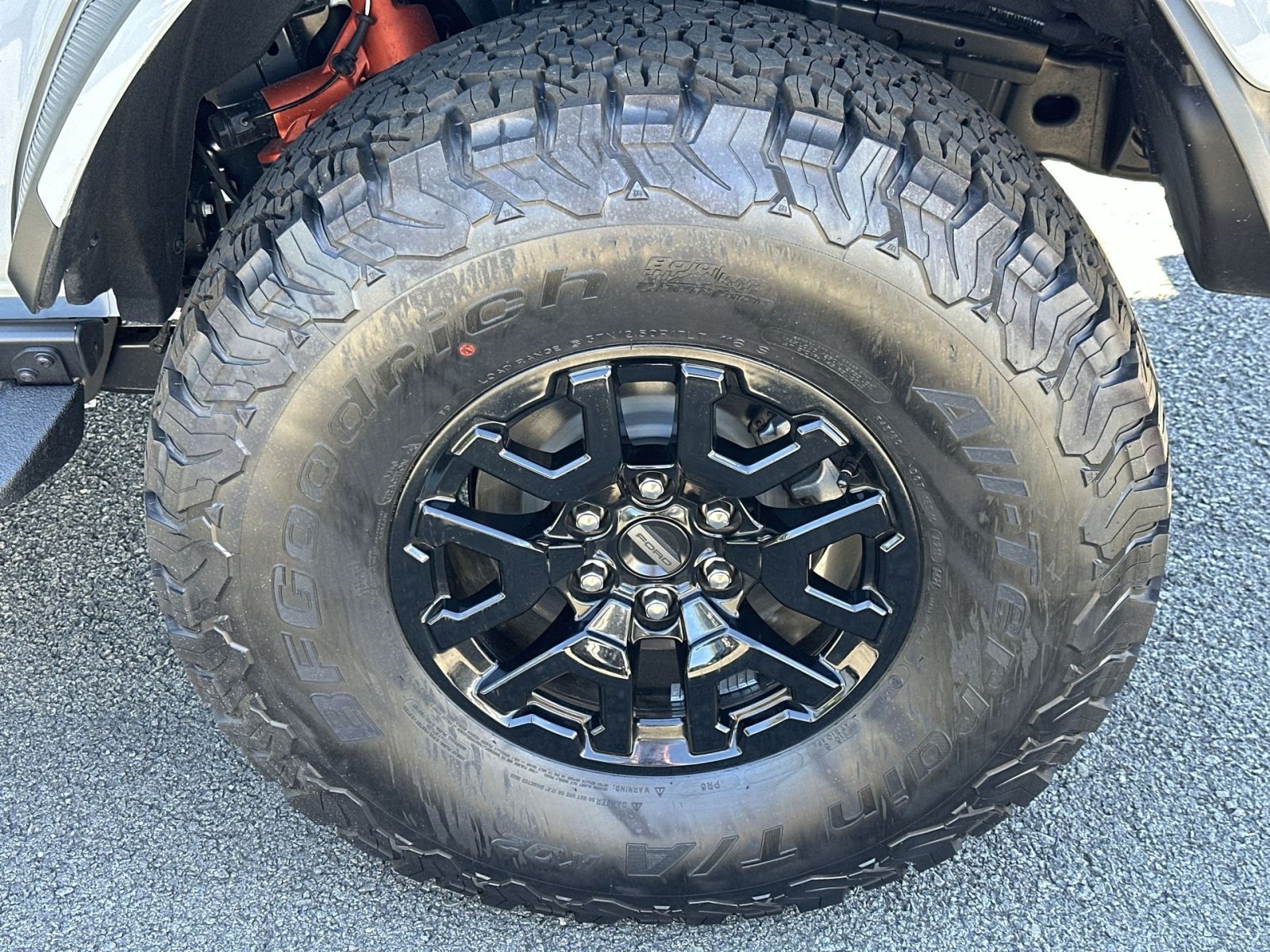 New 2026 Ford Bronco Raptor w/ Interior Carbon Fiber Pack AWD/4WD image 13