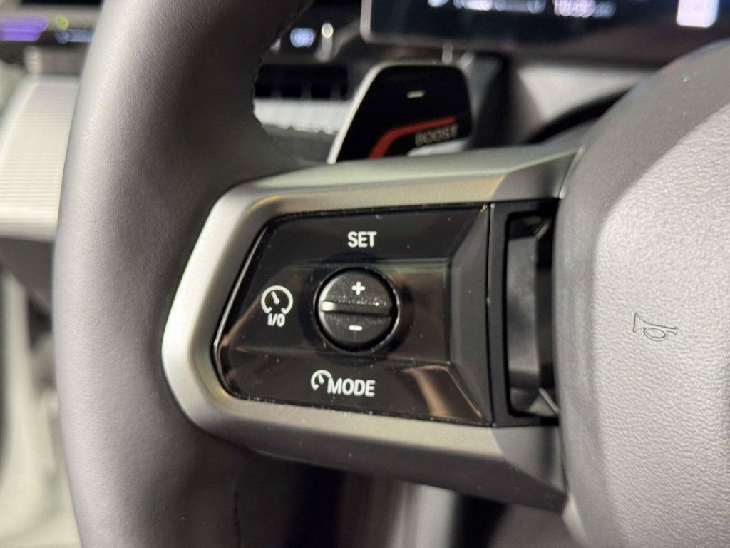 Used 2026 BMW 530i xDrive w/ M Sport Package AWD/4WD image 21