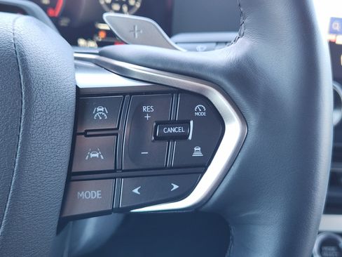 Used 2025 Lexus GX 550 image 36