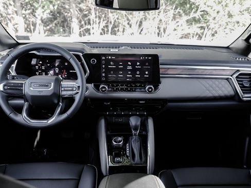 New 2026 GMC Canyon Denali image 22